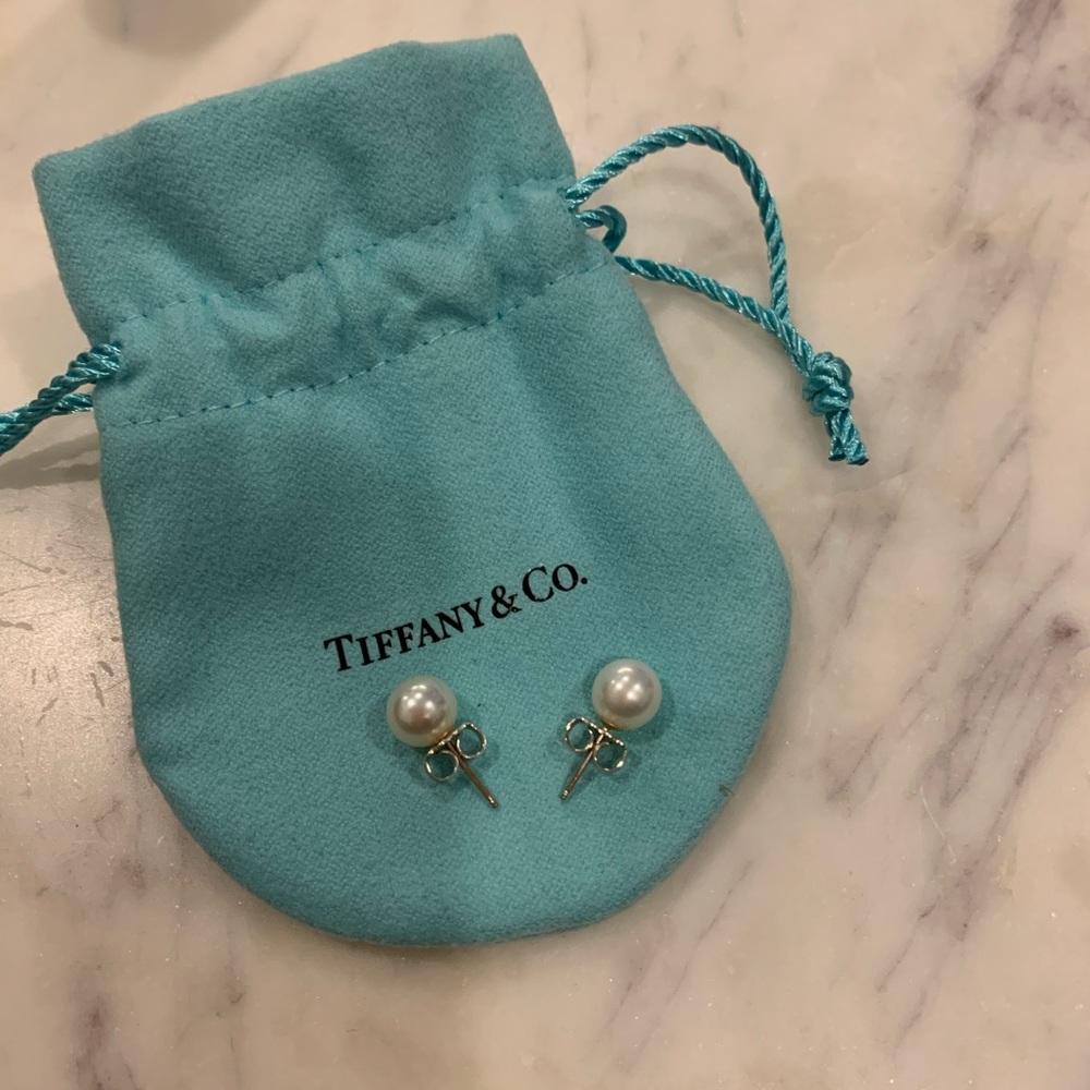 Tiffany Pearl Studs Flower backing